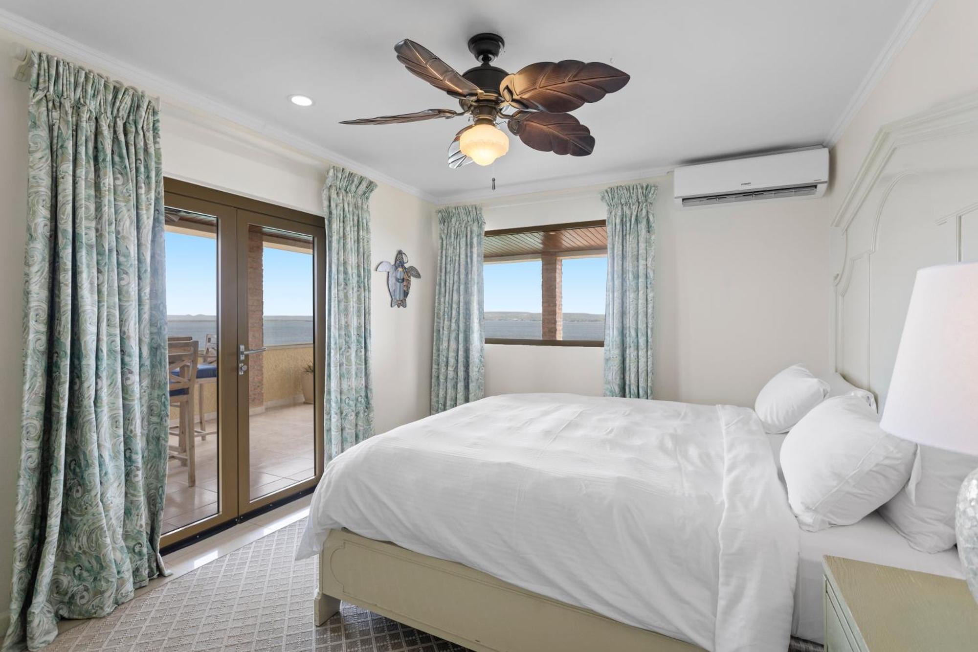 The Bellafonte - Luxury Oceanfront Hotel Kralendijk Szoba fotó