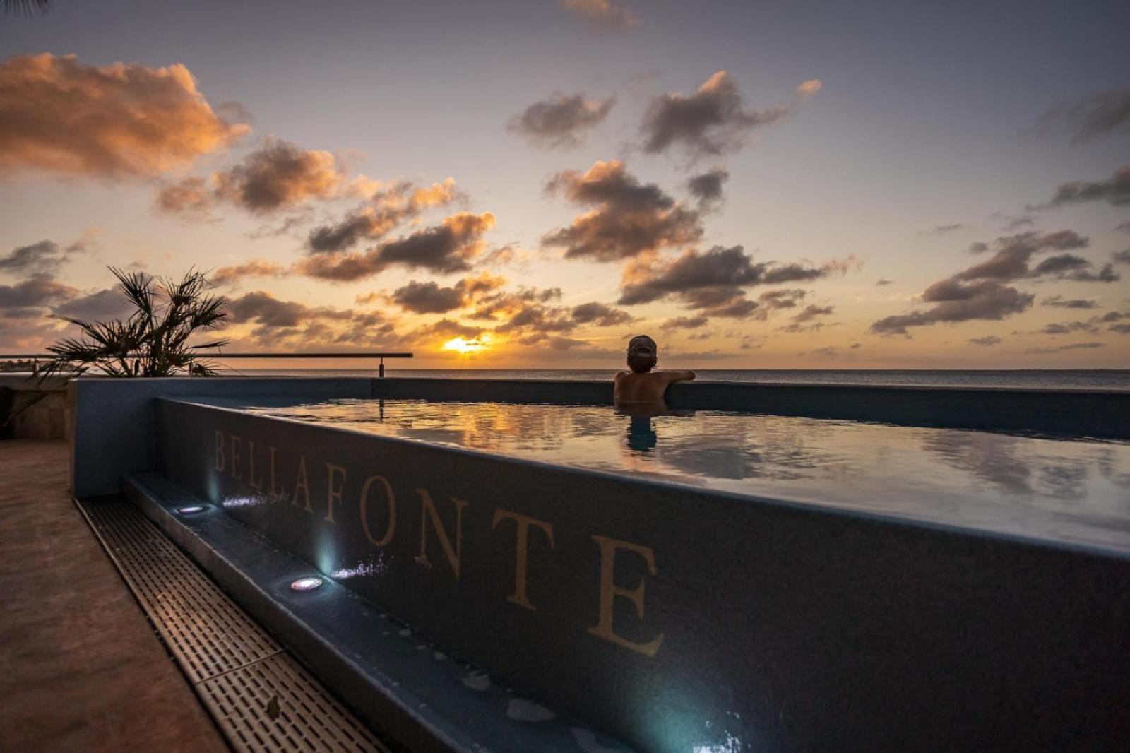 The Bellafonte - Luxury Oceanfront Hotel Kralendijk Kültér fotó