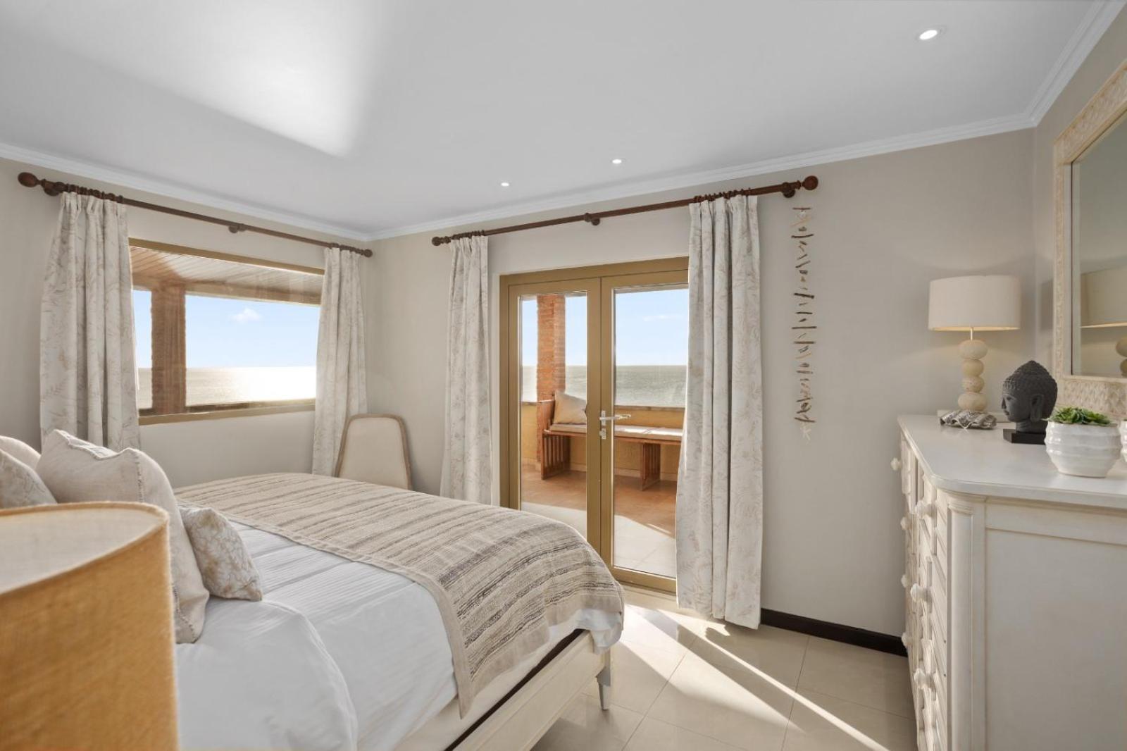 The Bellafonte - Luxury Oceanfront Hotel Kralendijk Kültér fotó