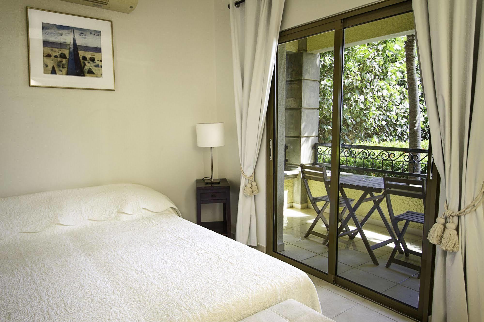 The Bellafonte - Luxury Oceanfront Hotel Kralendijk Kültér fotó